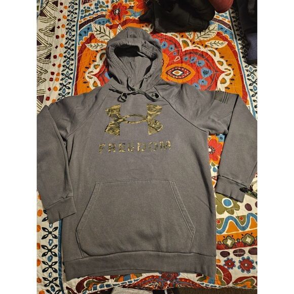 💥 Under Armour Loose Fitted Hoodie size Small - Picture 1 of 4